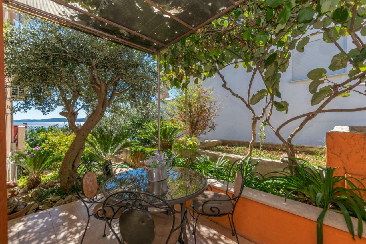 Apartments Babaja Трогир Экстерьер фото